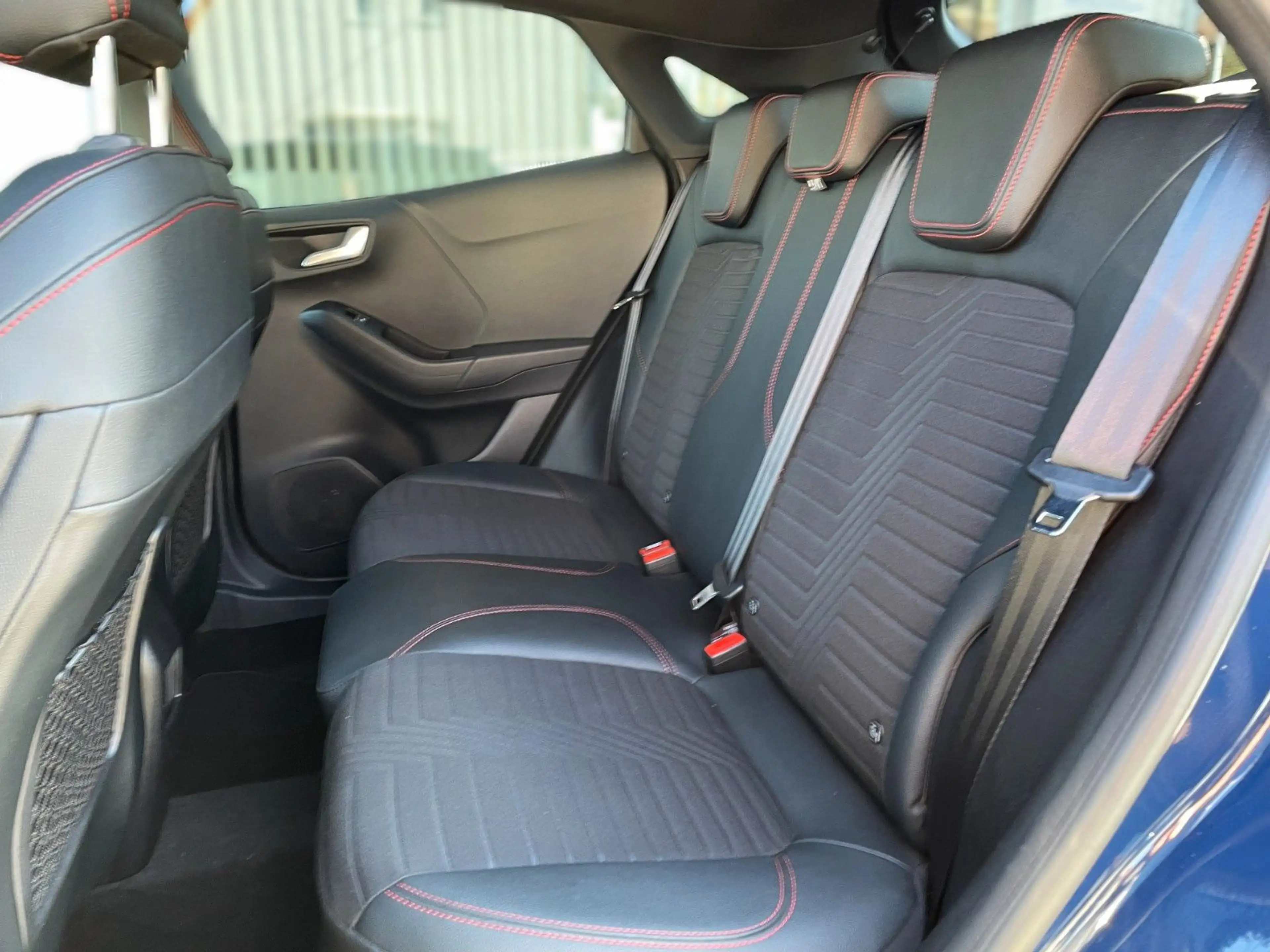 Ford Puma 1.0 EcoBoost MHEV ST-Line X Automatik — photo 10