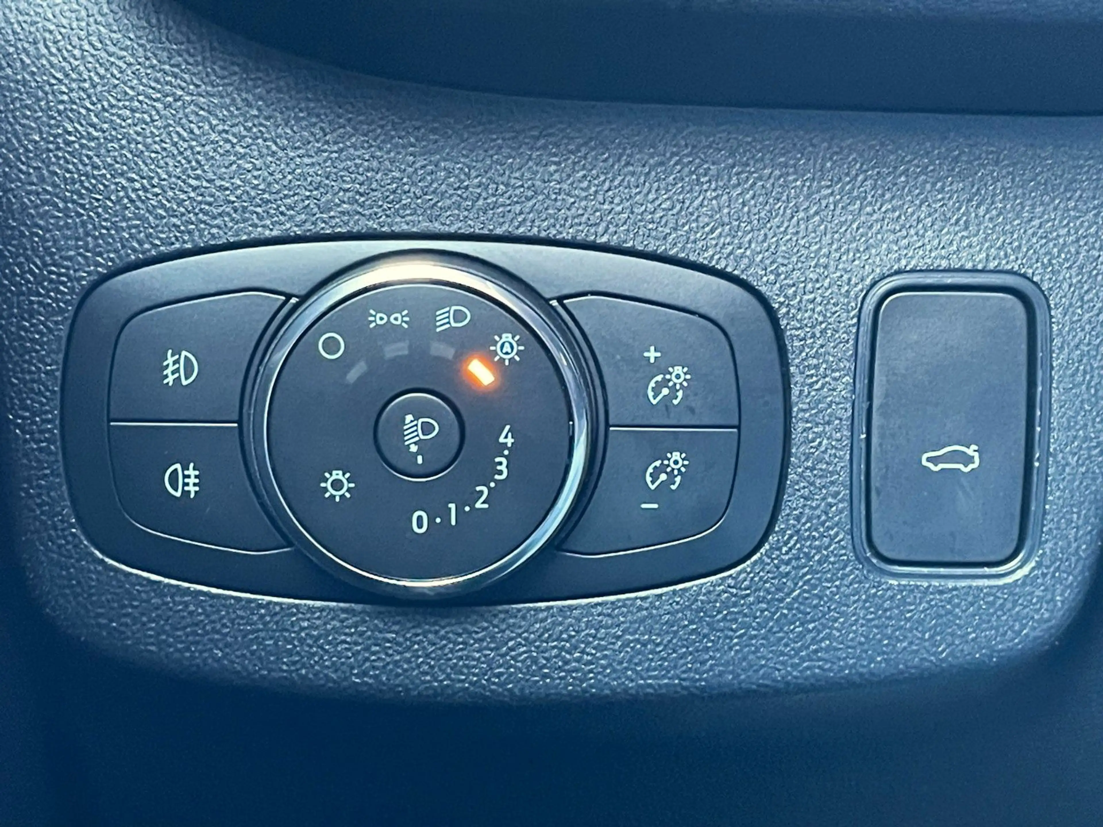 Ford Puma 1.0 EcoBoost MHEV ST-Line X Automatik — photo 18