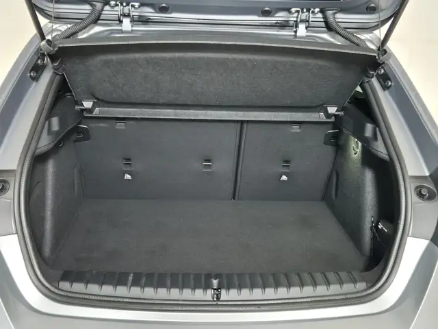 BMW 1 Series view 13