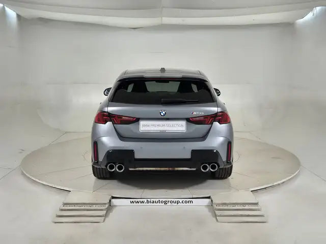 BMW 1 Series view 4