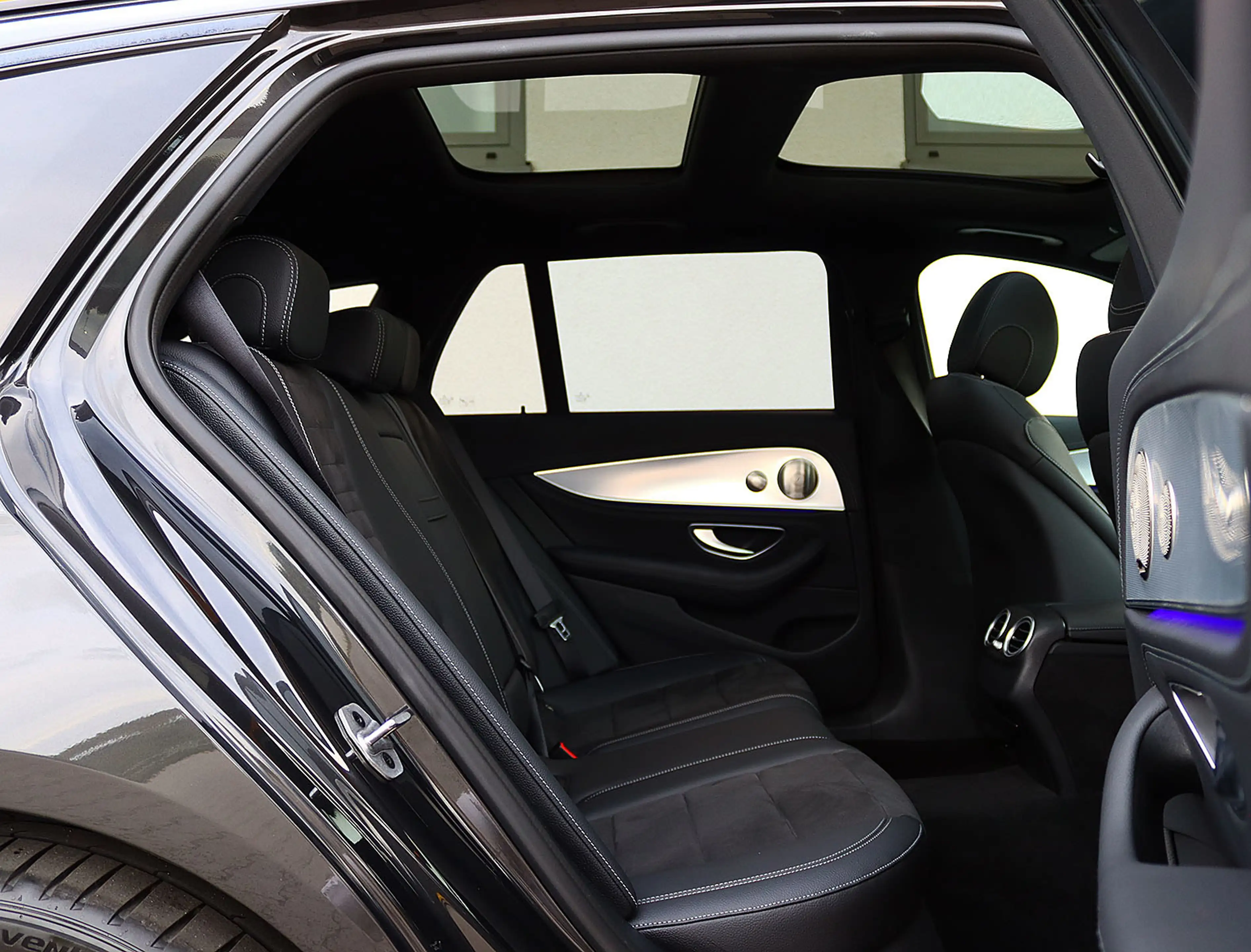 Mercedes-Benz E 300 de T 3x AMG DISTRONIC+PANO+KAM360+HEADUP — photo 15