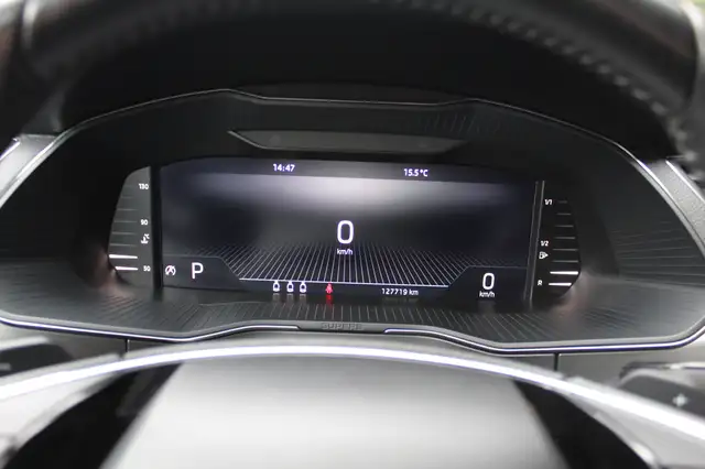 Skoda Superb view 11
