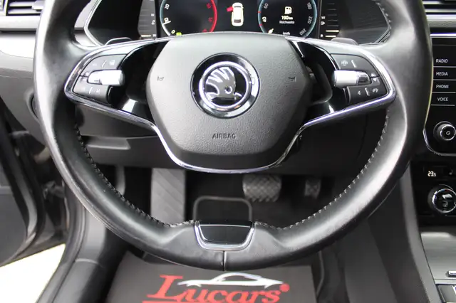 Skoda Superb view 10