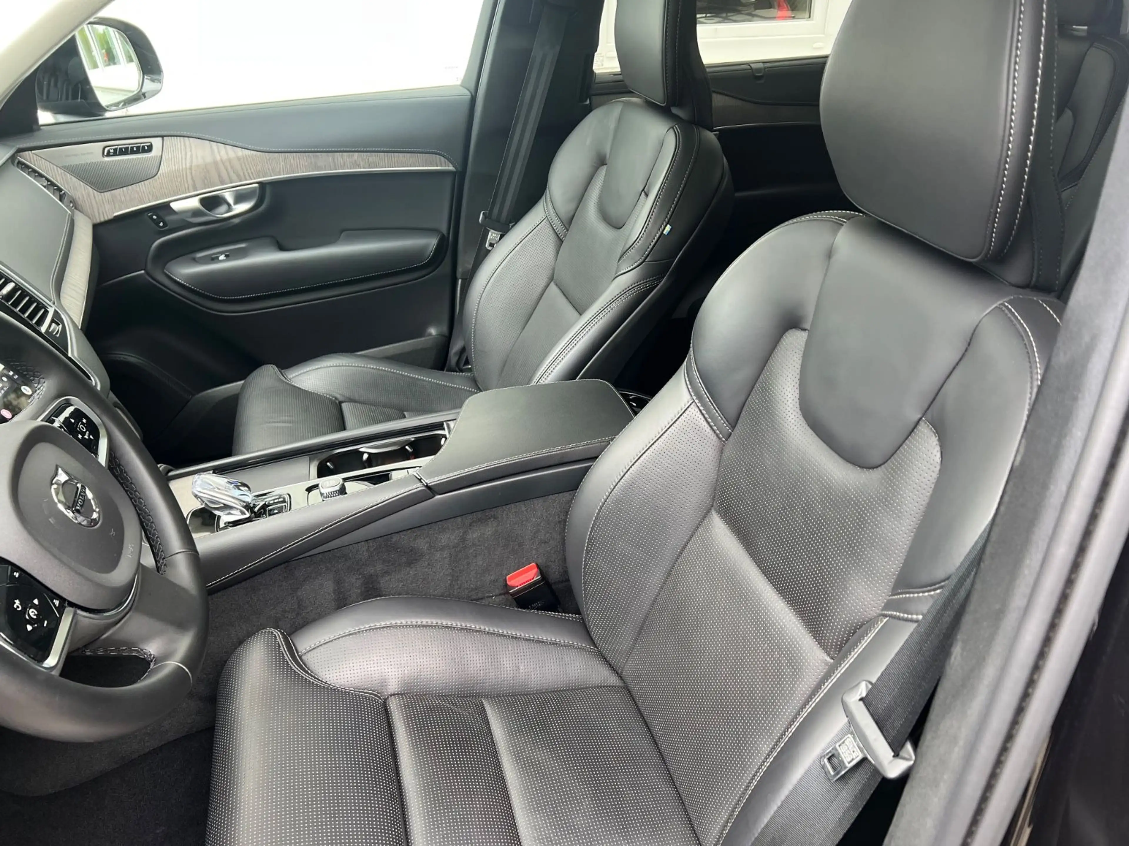 Volvo XC90 Recharge T8 Ultimate Dark AHK GARANTIE — photo 11