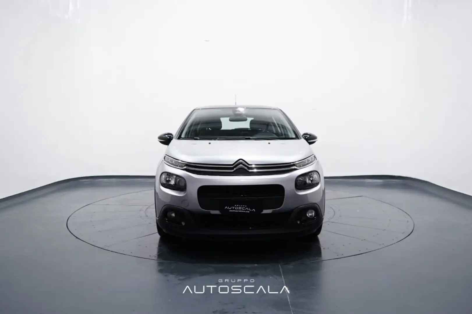 Citroen C3 1.2 PureTech 82cv GPL Shine Grigio - 2