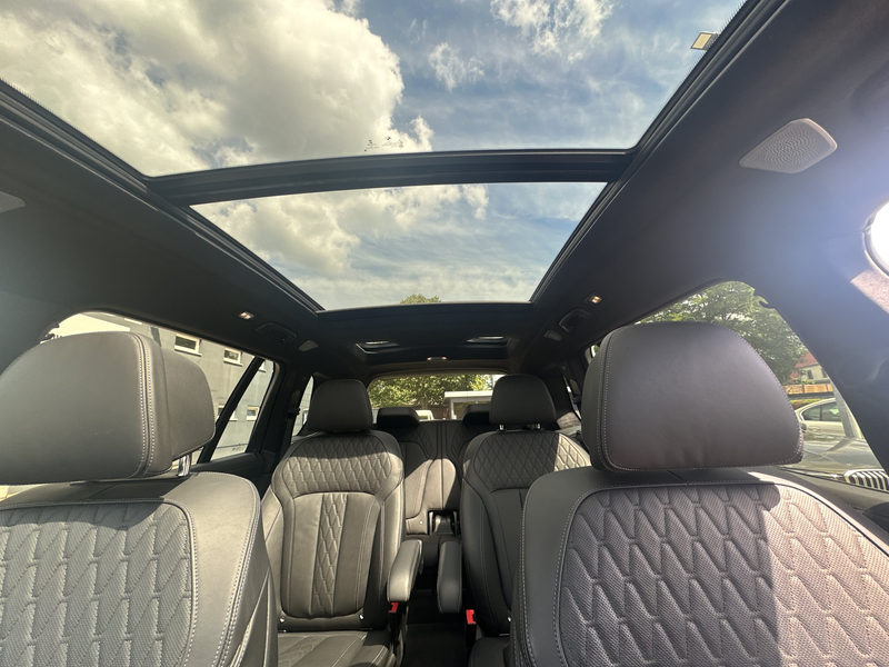 BMW X7 xDrive40i — photo 13