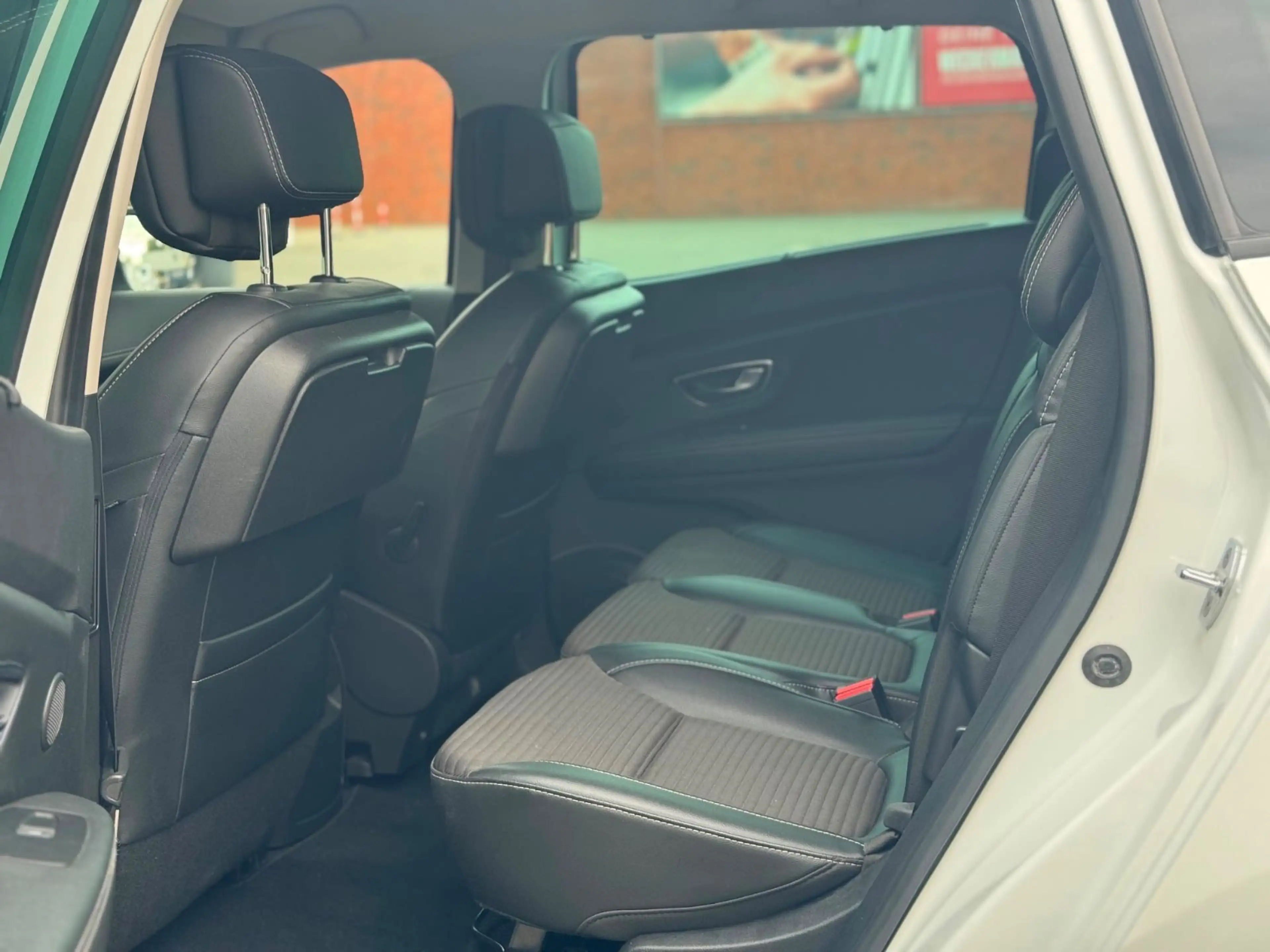 Renault Scenic IV Grand BOSE Edition Automalik Pano AHK — photo 9