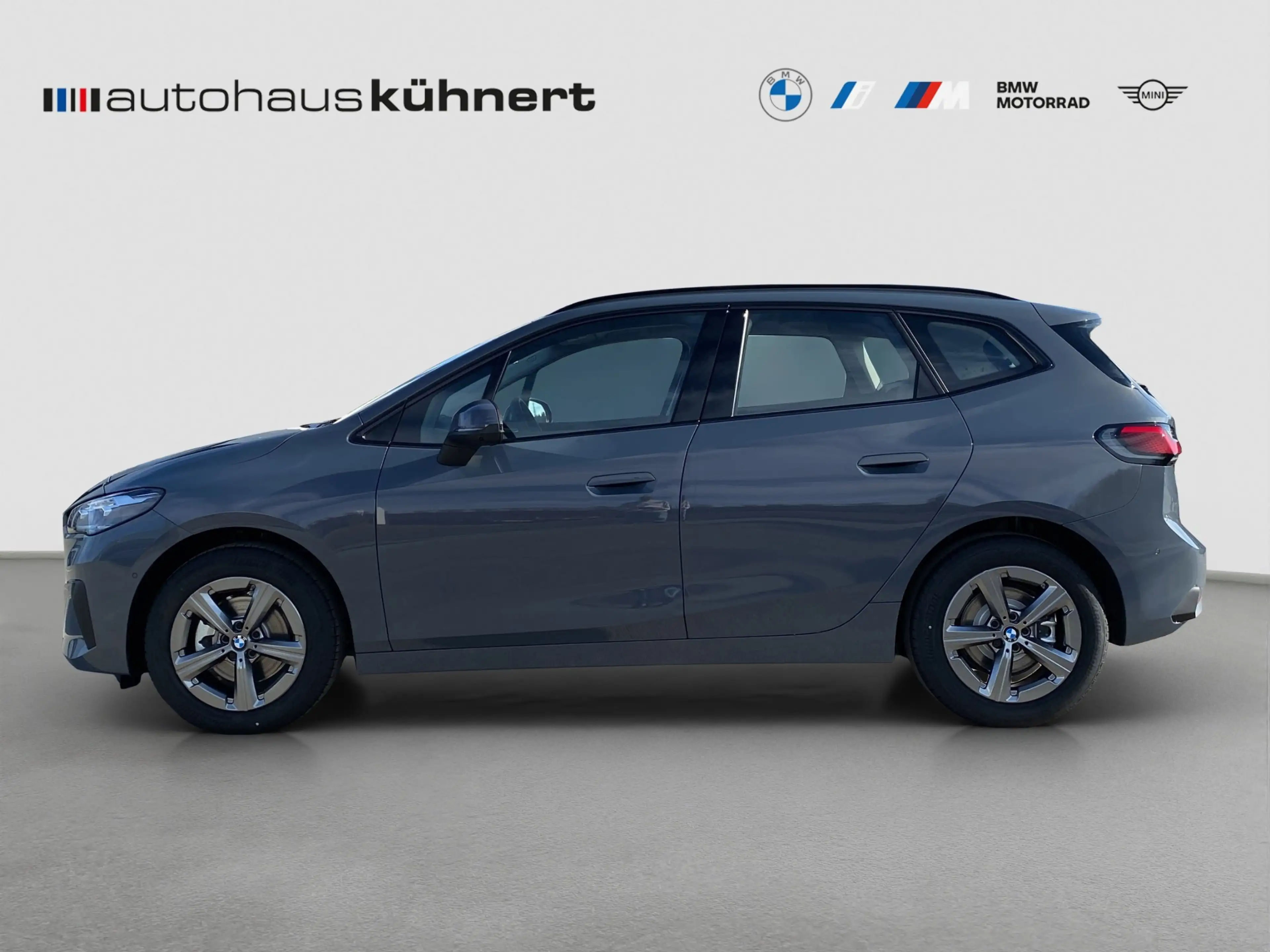 BMW 220 220i Active Tourer UPE 50.710 EUR Head-Up-Display — photo 4