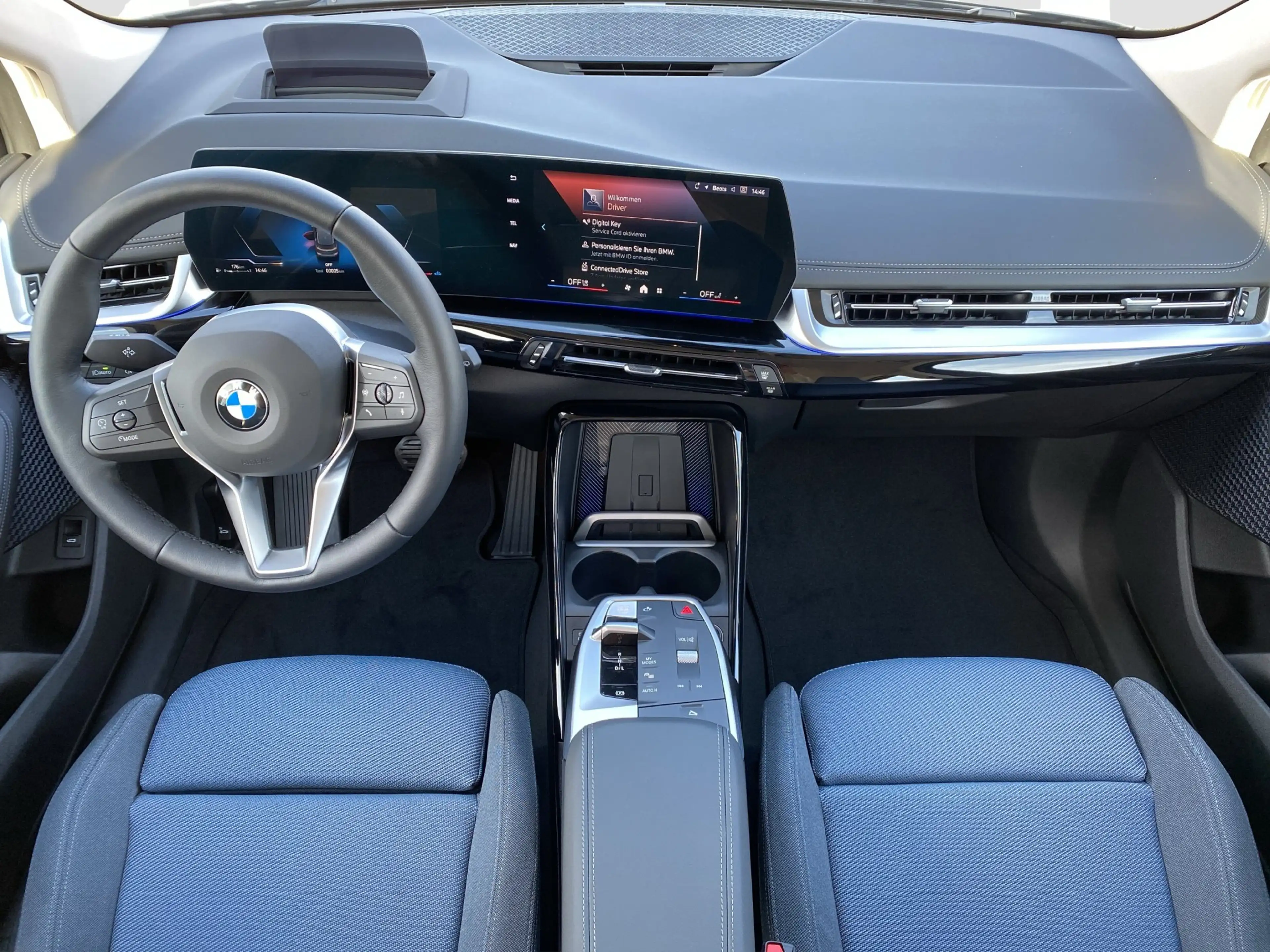 BMW 220 220i Active Tourer UPE 50.710 EUR Head-Up-Display — photo 11