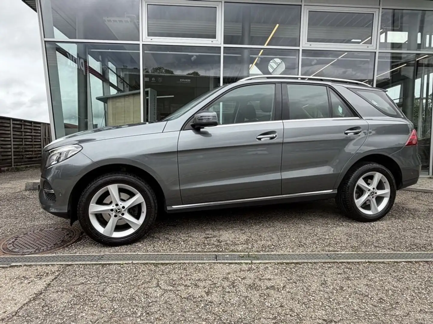 Mercedes-Benz GLE 250 d 4Matic °wenig Kilometer° TOP ZUSTAND° Grau - 2