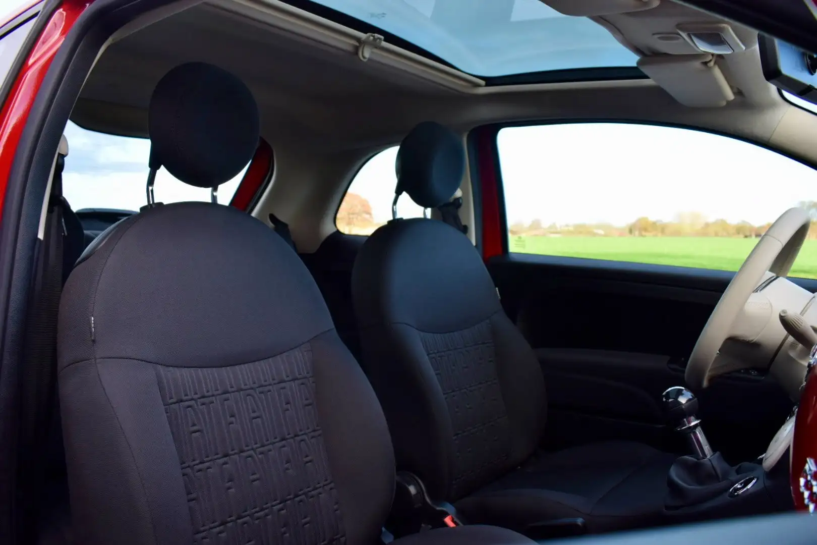 Fiat 500 1.0 Dolcevita Hybrid, CarPlay/Cruise/PDC/Pano/NEW Rouge - 2