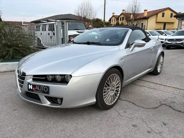 Alfa Romeo Spider 2.4 JTDm 210CV
