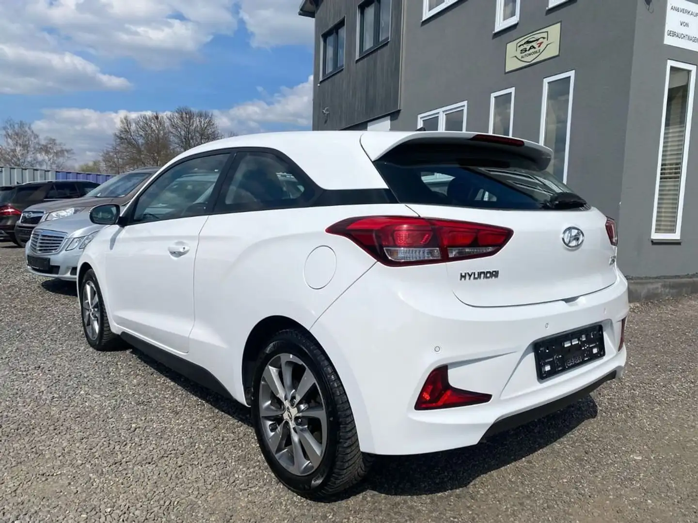 Hyundai i20 i20 Coupe 1.4 Style Blanc - 1