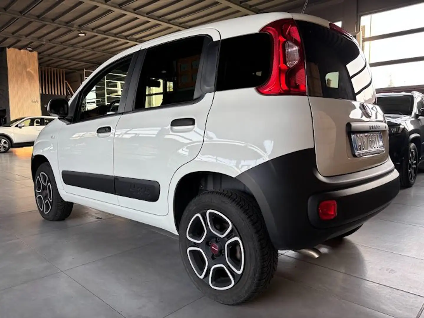 Fiat Panda VAN  0.9 t.air t. 4x4 NEOPATENTATI Bianco - 2