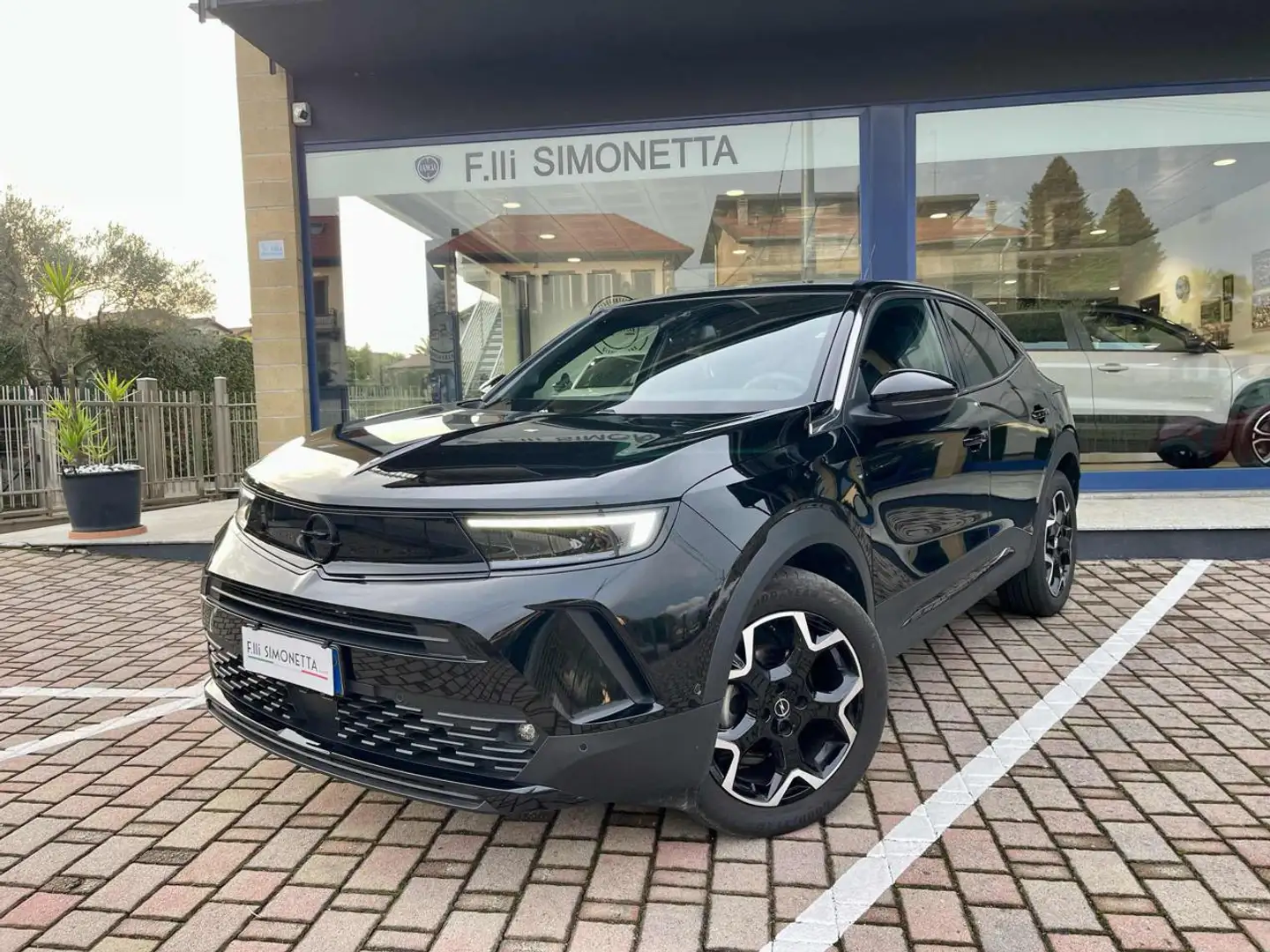 Opel Mokka 1.2 Turbo 136 CV Ultimate - AZIENDALE Zwart - 1