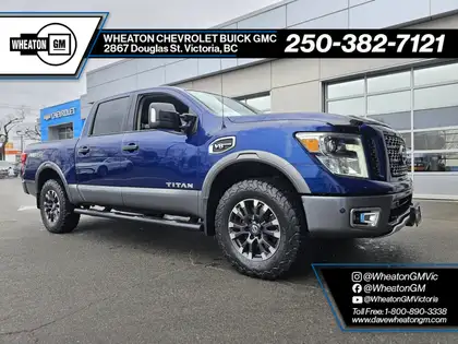 2017 Nissan Titan PRO-4X Crew Cab 4WD Pickup Truck Four-Wheel Drive Automatic