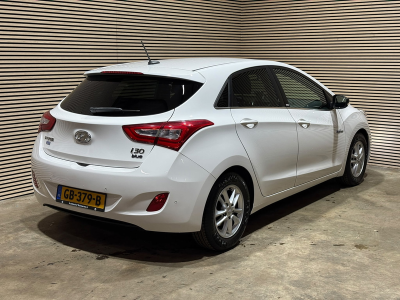 Hyundai i30 1.6 GDI Go! | Camera | Navi | Bluetooth | NAP — photo 2