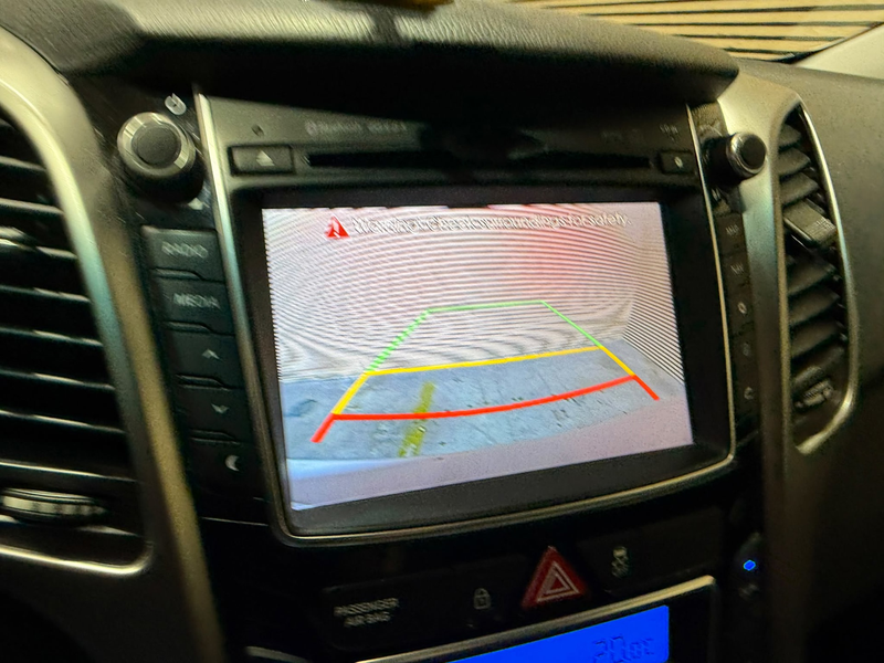 Hyundai i30 1.6 GDI Go! | Camera | Navi | Bluetooth | NAP — photo 17