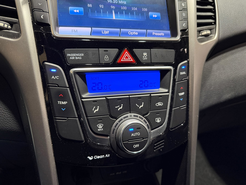 Hyundai i30 1.6 GDI Go! | Camera | Navi | Bluetooth | NAP — photo 20