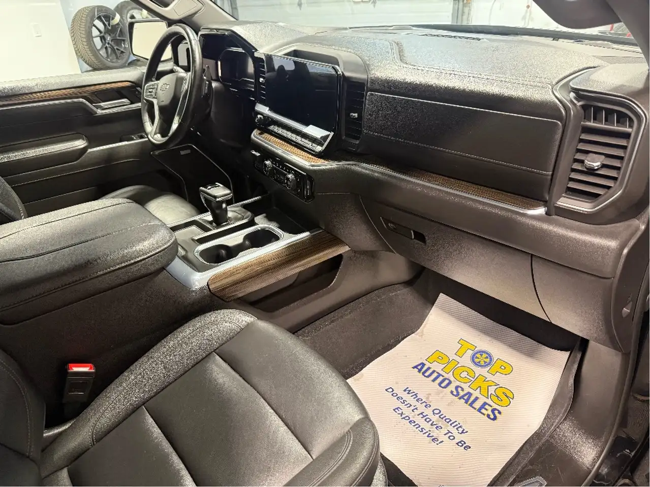 Chevrolet Silverado 1500 снимка Chevrolet Silverado 1500