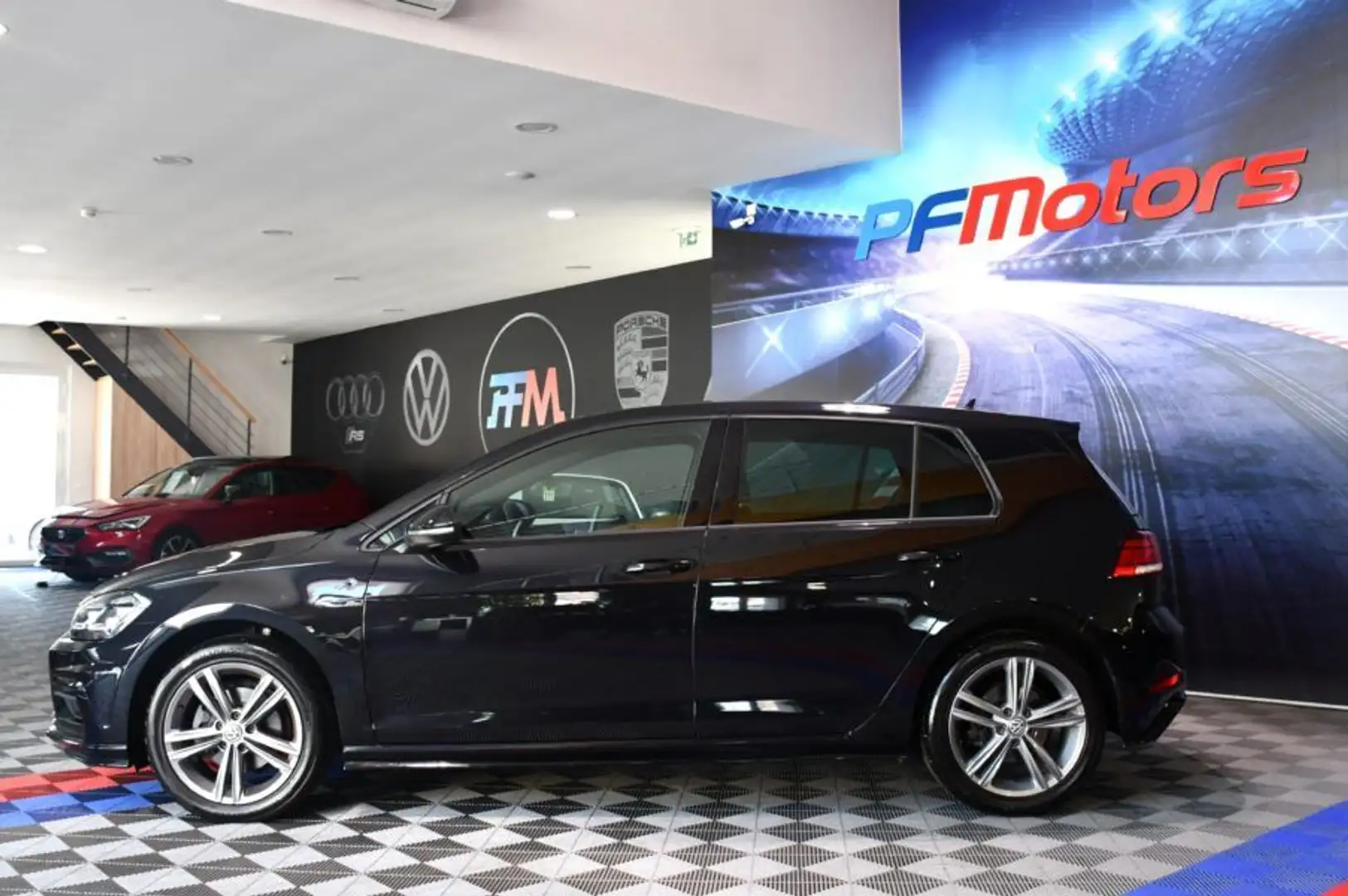 Volkswagen Golf 7 R-Line 1.5 TSI 150 BVM6 GPS Bluetooth ACC Front Auto Hold JA 17 Nero - 2