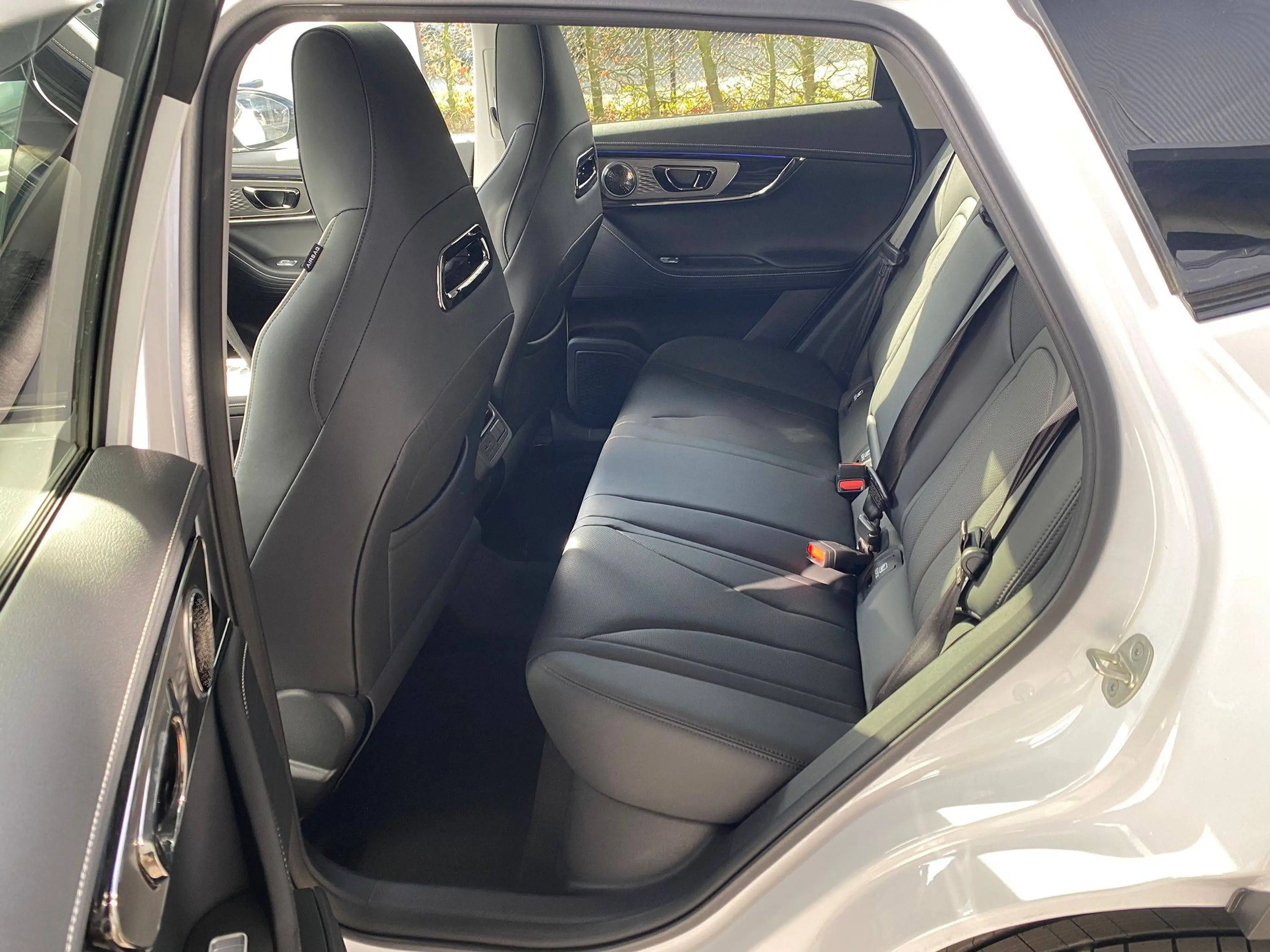 Omoda 5 SHS-H Premium Full Option 7 jaar garantie -€2500 september deals!!! — photo 9
