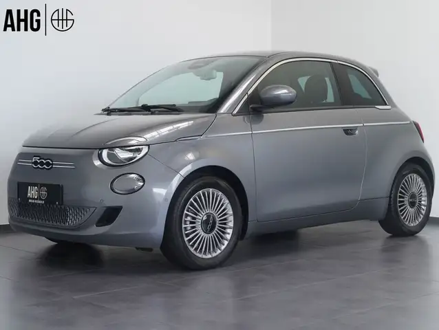 Fiat 500e 87KW/42kWh/DC-LADEN/CARPLAY/DAB/SOH/KAMERA