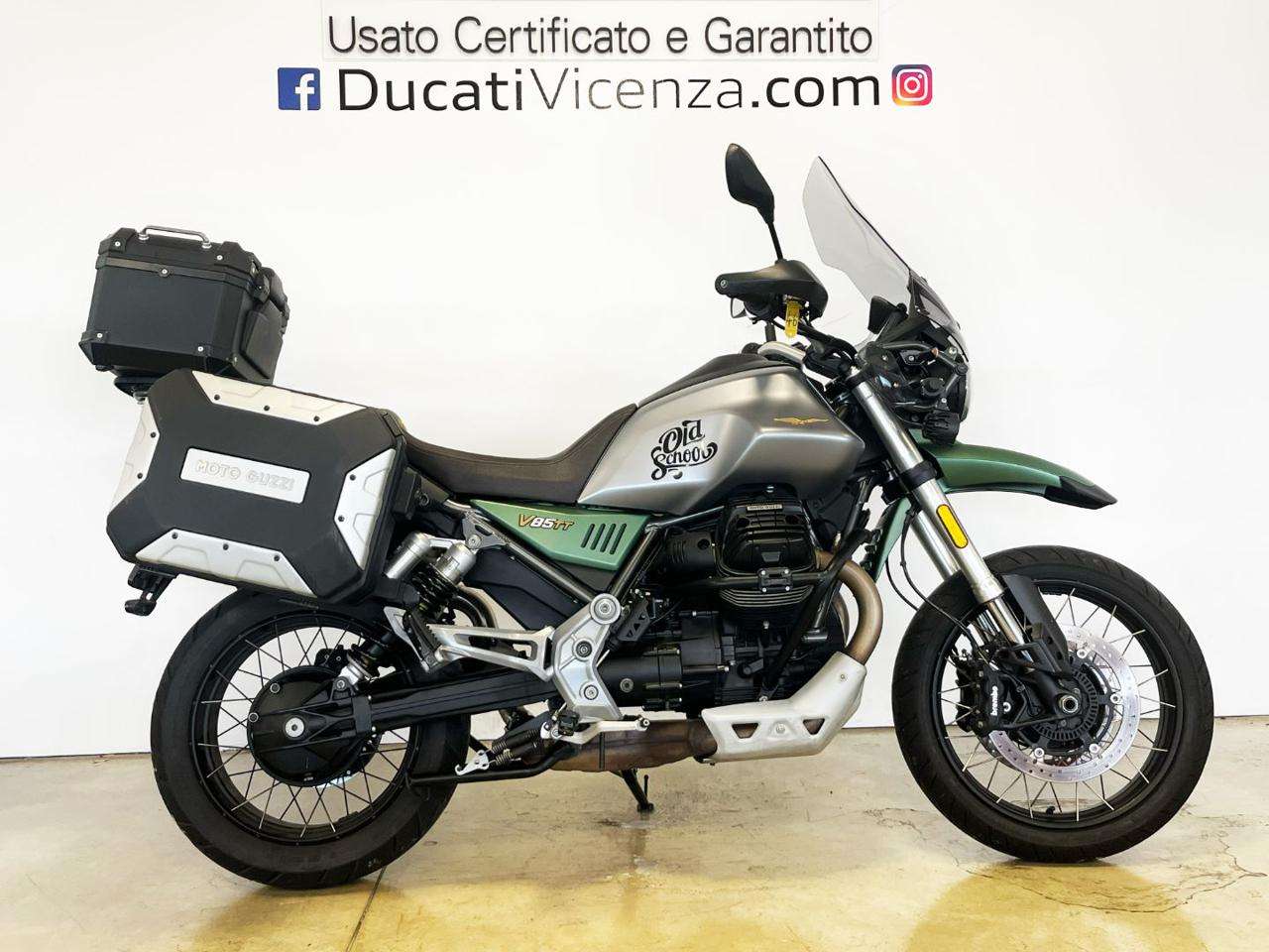 Moto Guzzi V 85 CENTENARIO