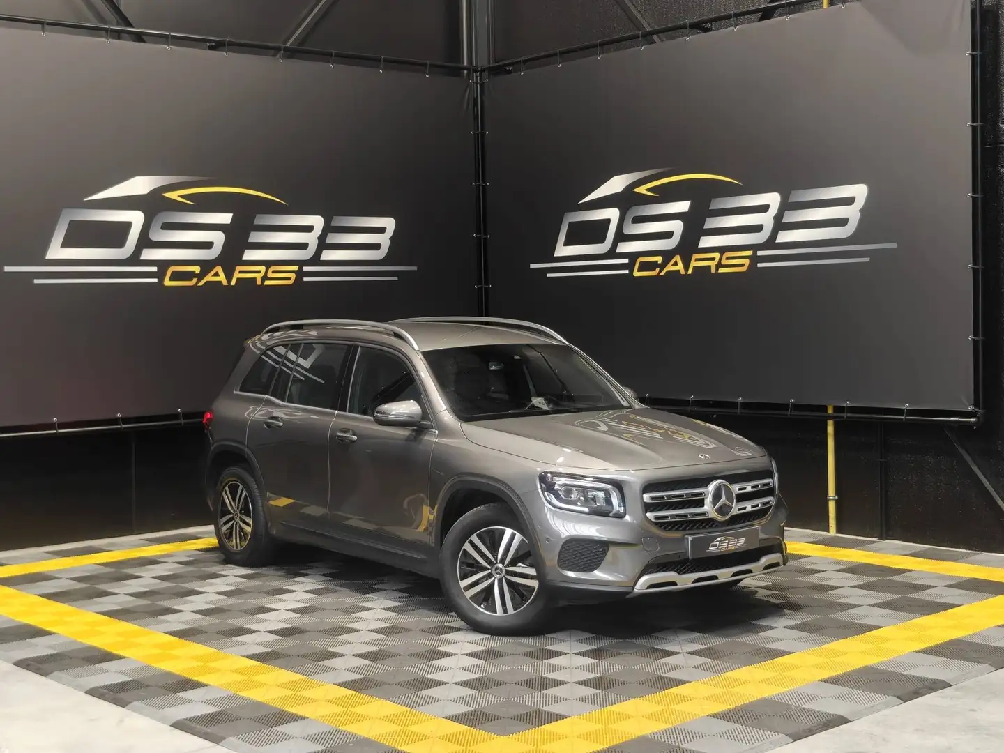 MERCEDES-BENZ Glb