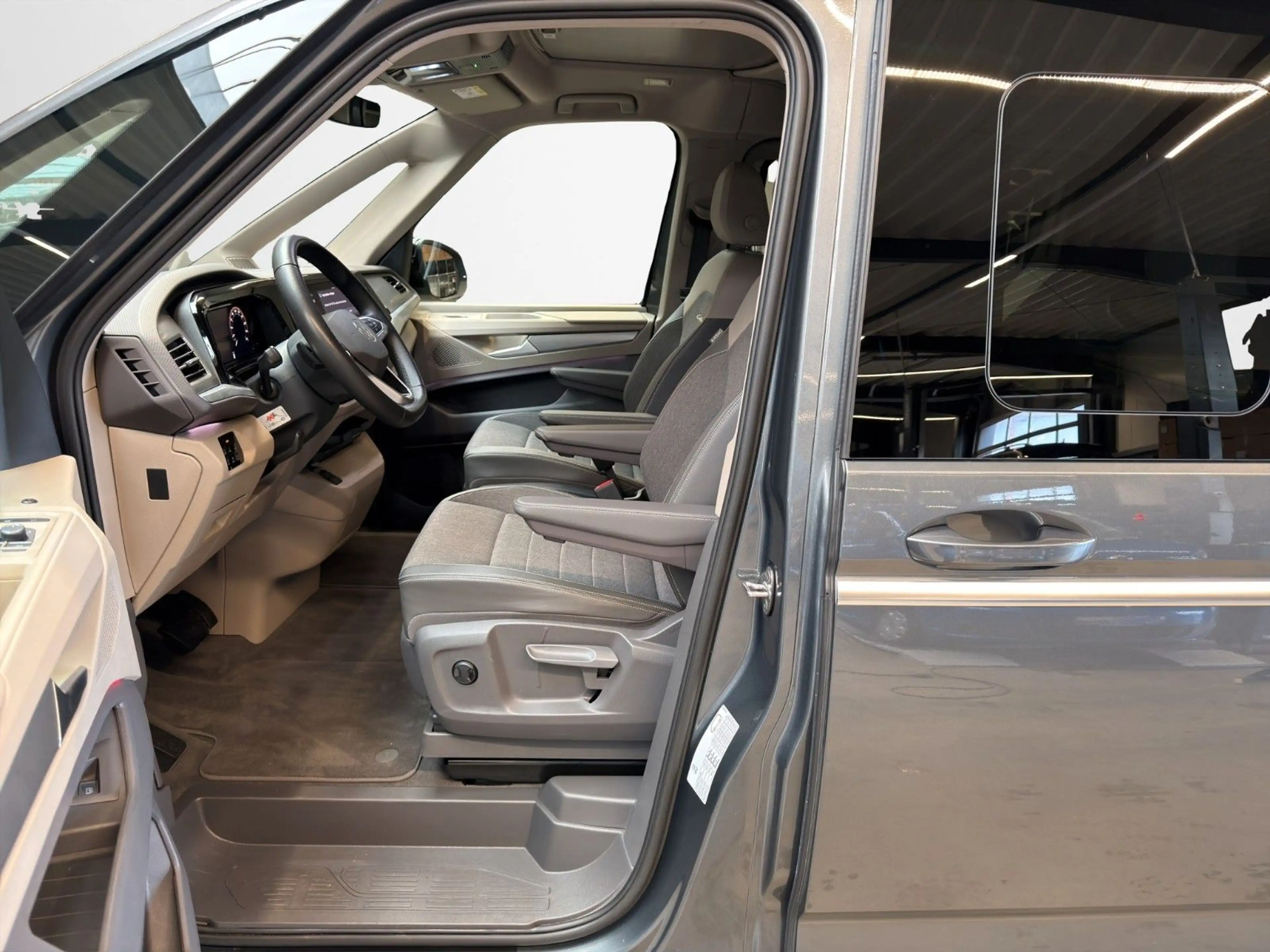 Volkswagen T7 California Ocean eHybr. 4M AHK ACC IQ HuD — photo 8