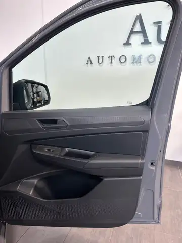 Volkswagen Caddy view 9