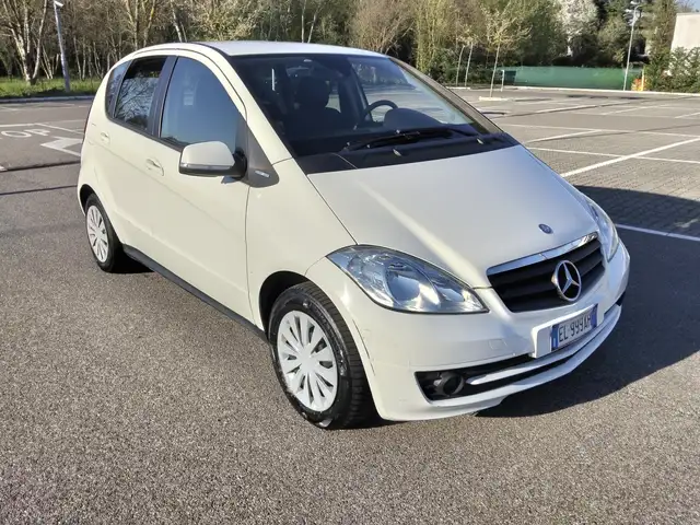 Mercedes-Benz A 160 BlueEFFICIENCY 95Cv*Cerchi*Bluetooth*Aux*Euro5