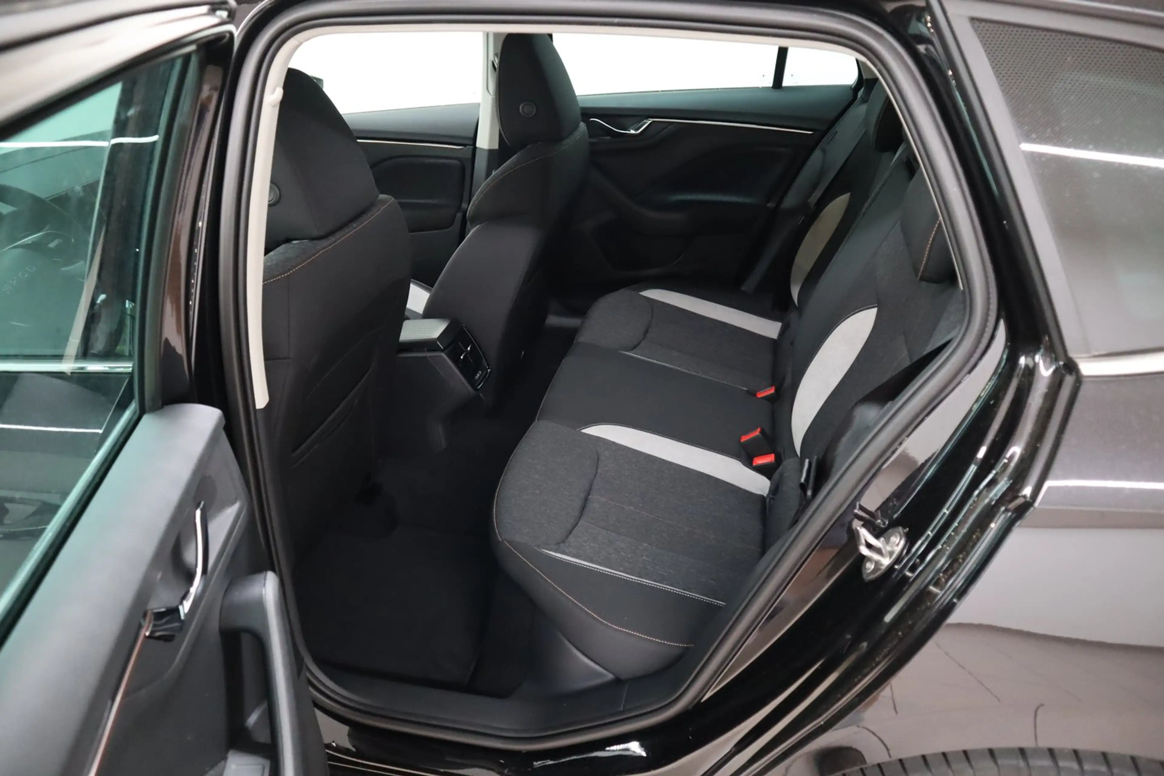 Skoda Scala Selection TSI DSG — photo 9
