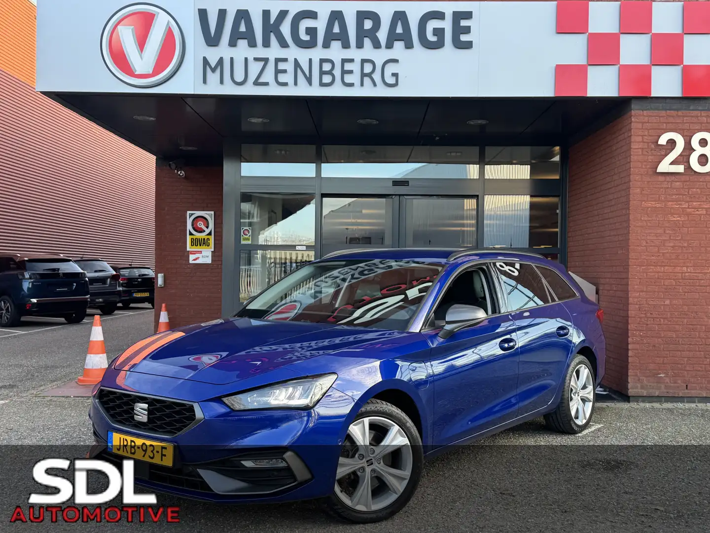 SEAT Leon e-Hybrid Sportstourer 1.4 TSI eHybrid PHEV FR // LED // NAV Bleu - 1