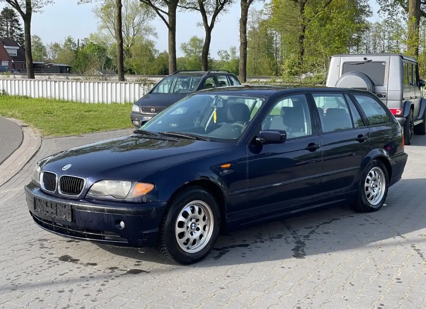 BMW 318 Baureihe 3 Touring 318d Bleu - 1