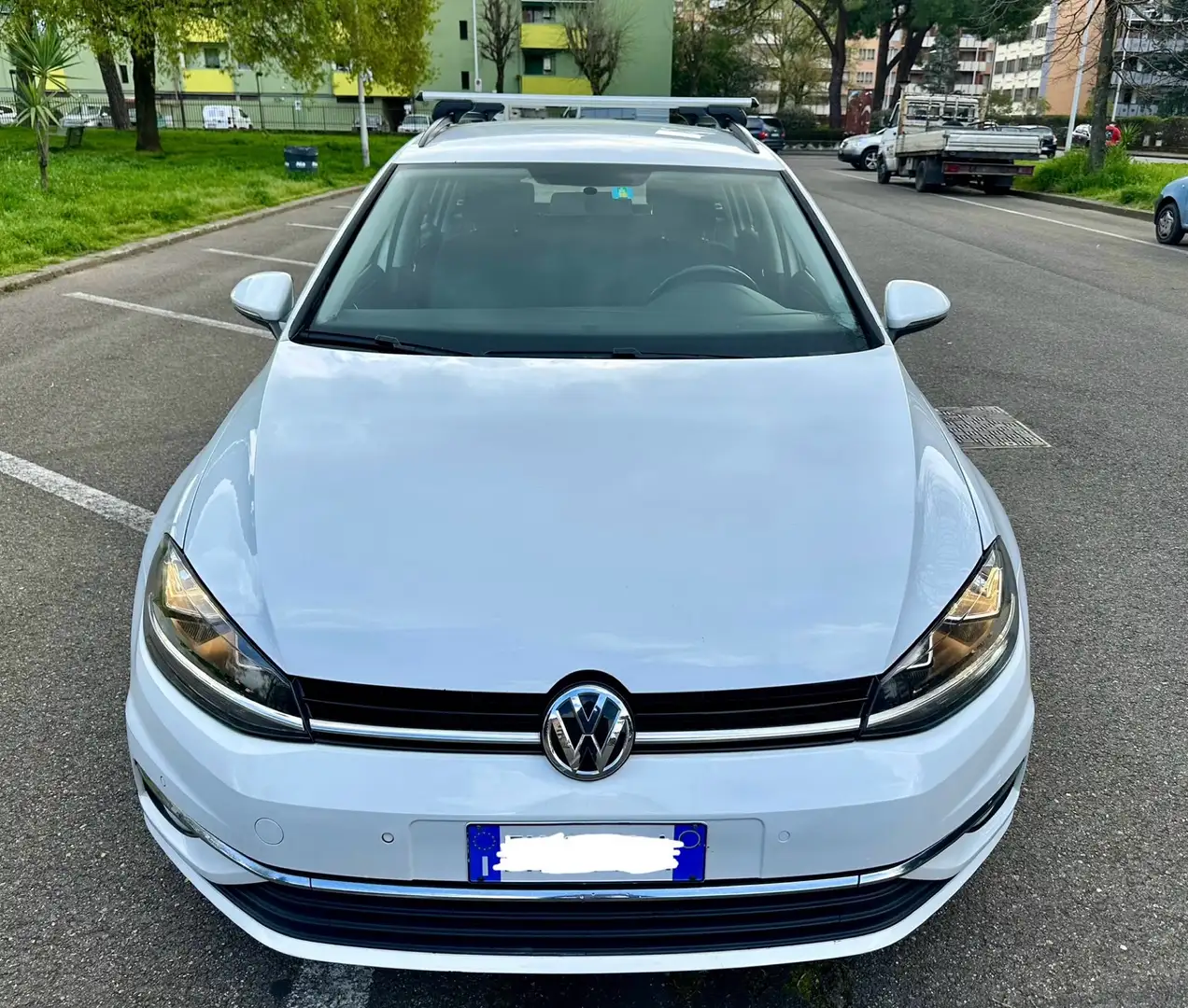 Volkswagen Golf Variant 1.6 tdi Business 115cv 2017 FULL OPTIONAL Bianco - 2