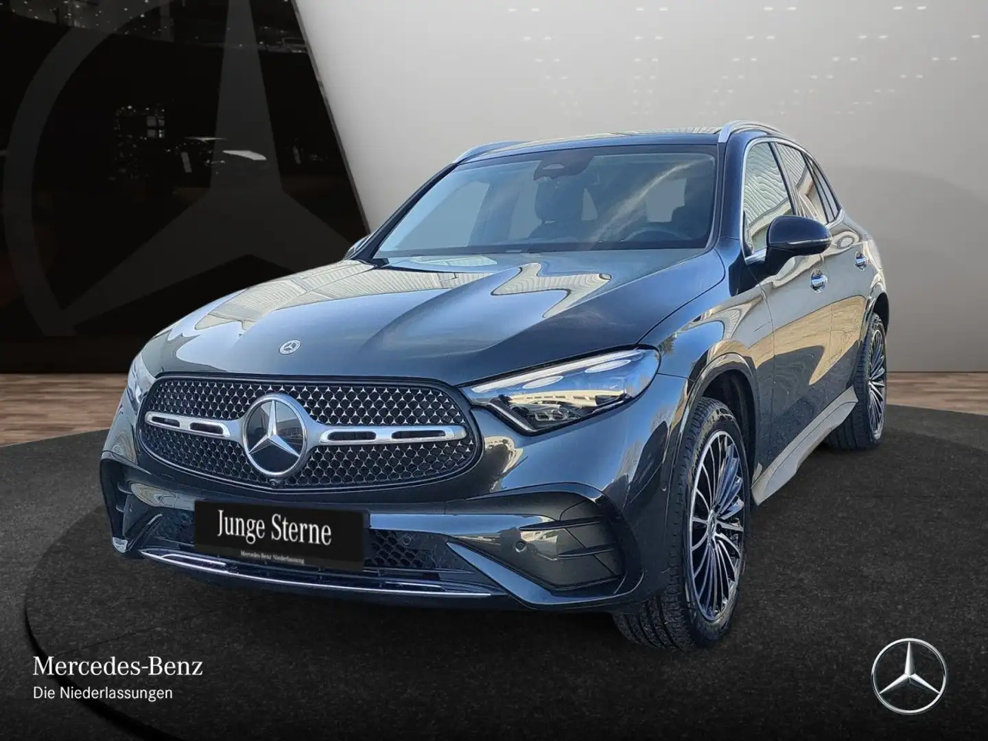 Mercedes-Benz GLC 300 e 4M AMG+PANO+360+AHK+TOTW+KEYLESS+9G Grau - 2