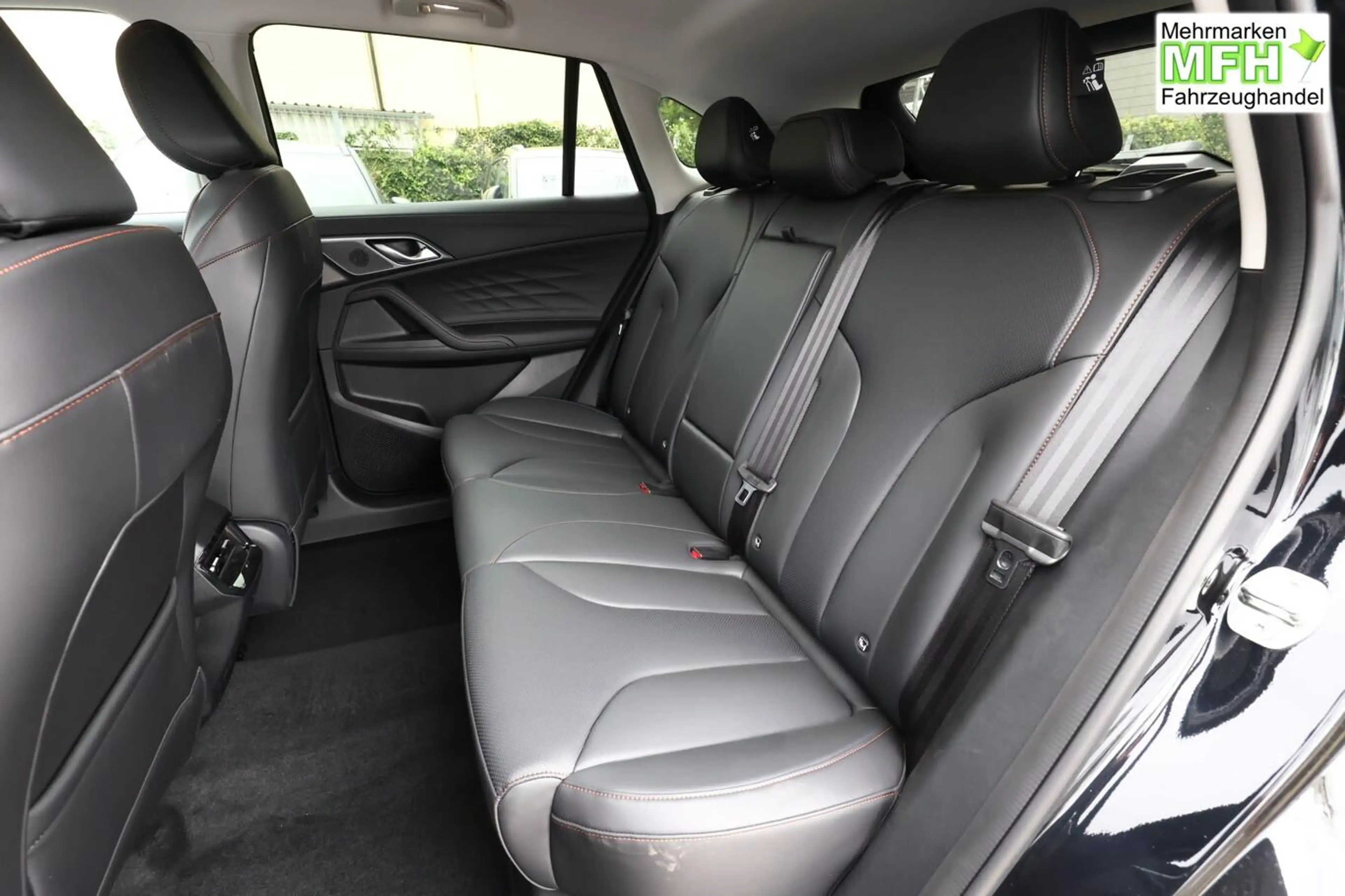 MG HS Luxury HEV+ ACC 360Kam SHZ eHK TotW KeyL 19Z 16... — photo 9