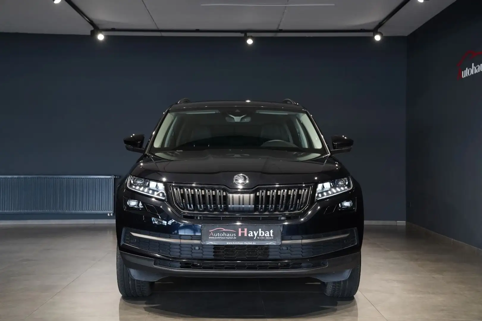 Skoda Kodiaq Soleil 4x4 Navi Leder ACC RFK AHK StaHzg Schwarz - 2