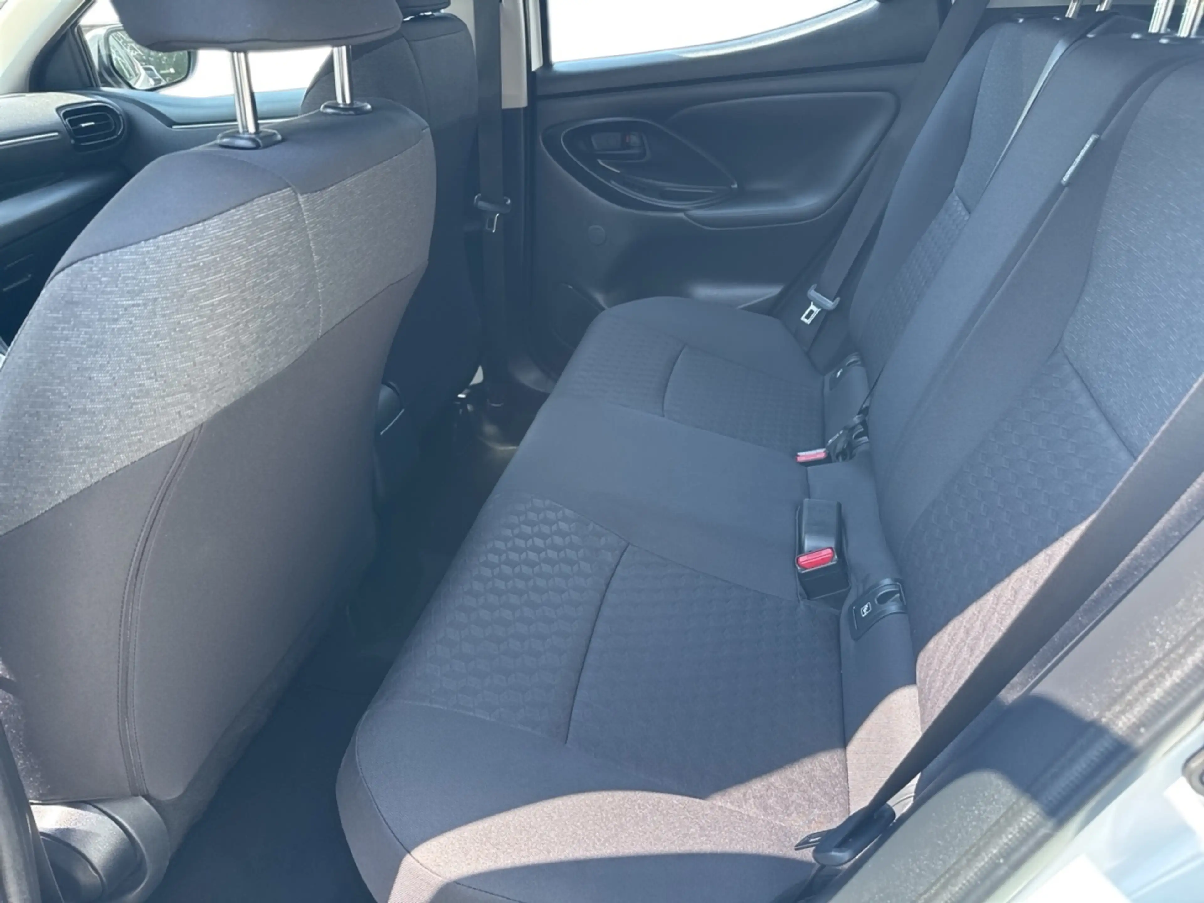 Mazda 2 Hybrid 1.5L VVT-i 116 PS AT FWD Pure — photo 8