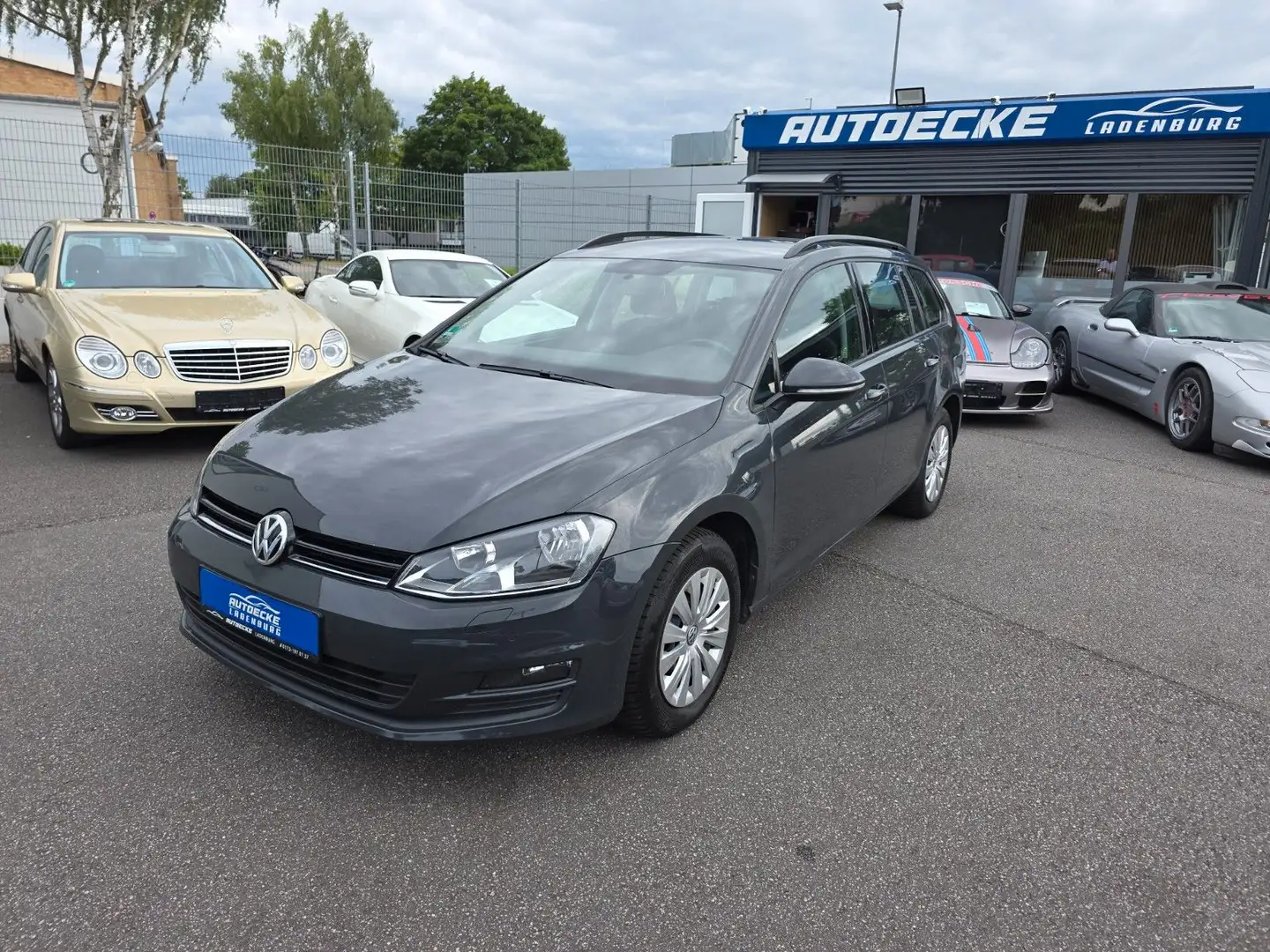 Volkswagen Golf VII Variant Trendline BMT Grijs - 1