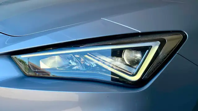 SEAT Leon view 3