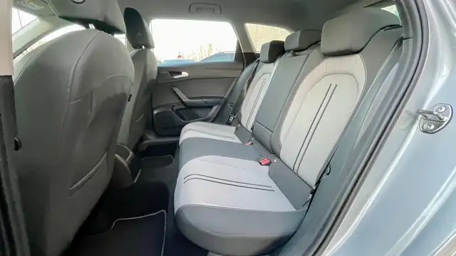 SEAT Leon view 10