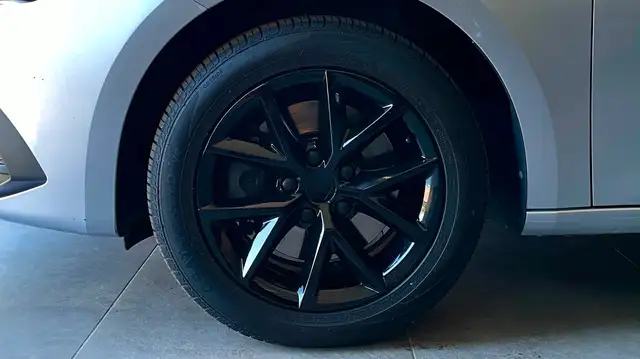 SEAT Leon view 4