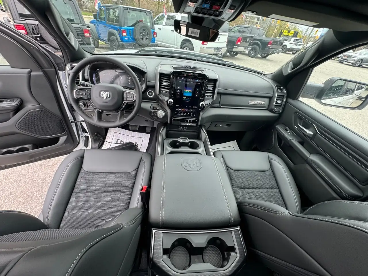 RAM 1500 снимка RAM 1500