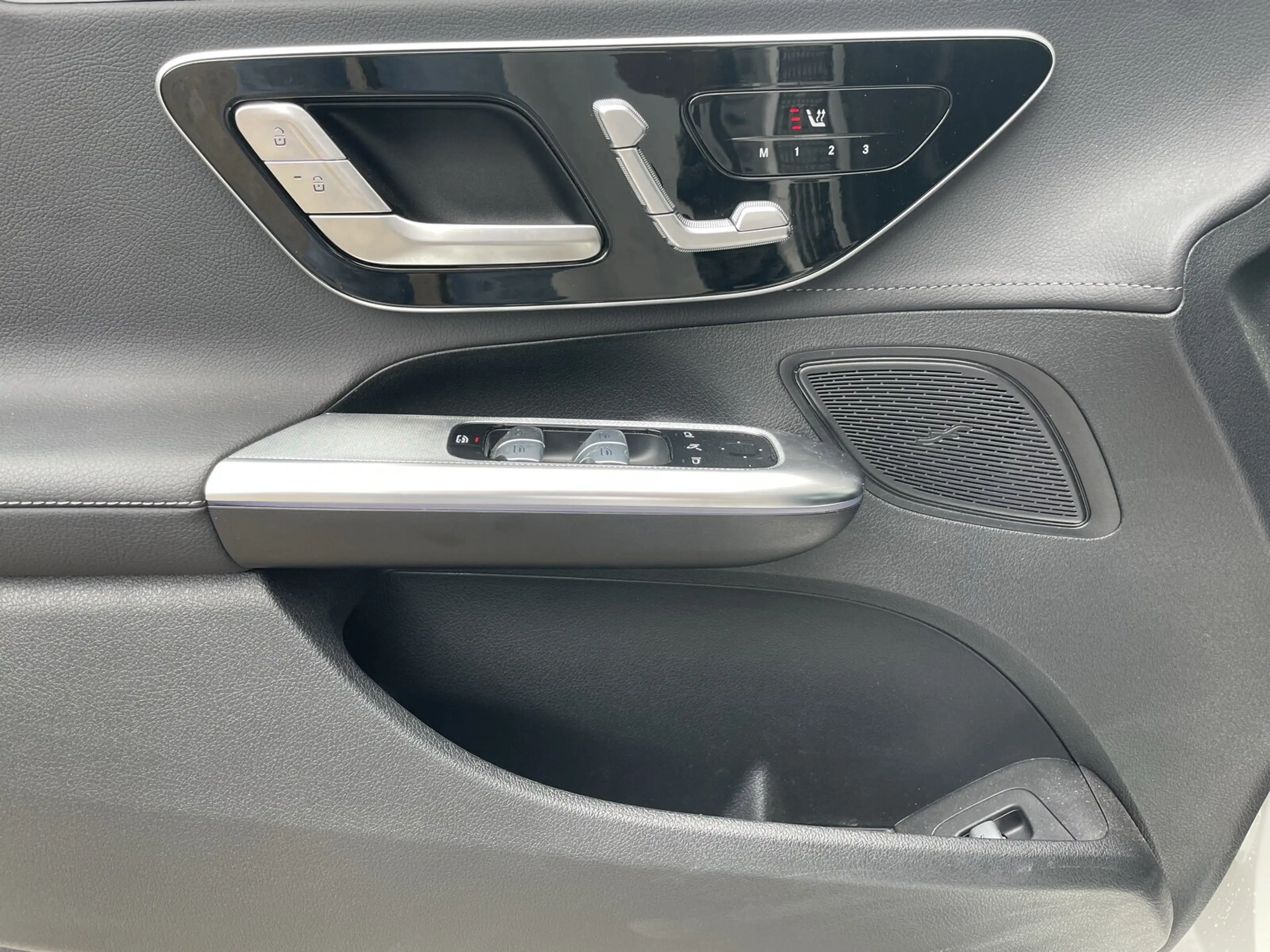Mercedes-Benz EQE 300 EQE 300 *ADVANCED*DISTRO*MEMORY*KEYLESS*CAM*AMBI* — photo 7