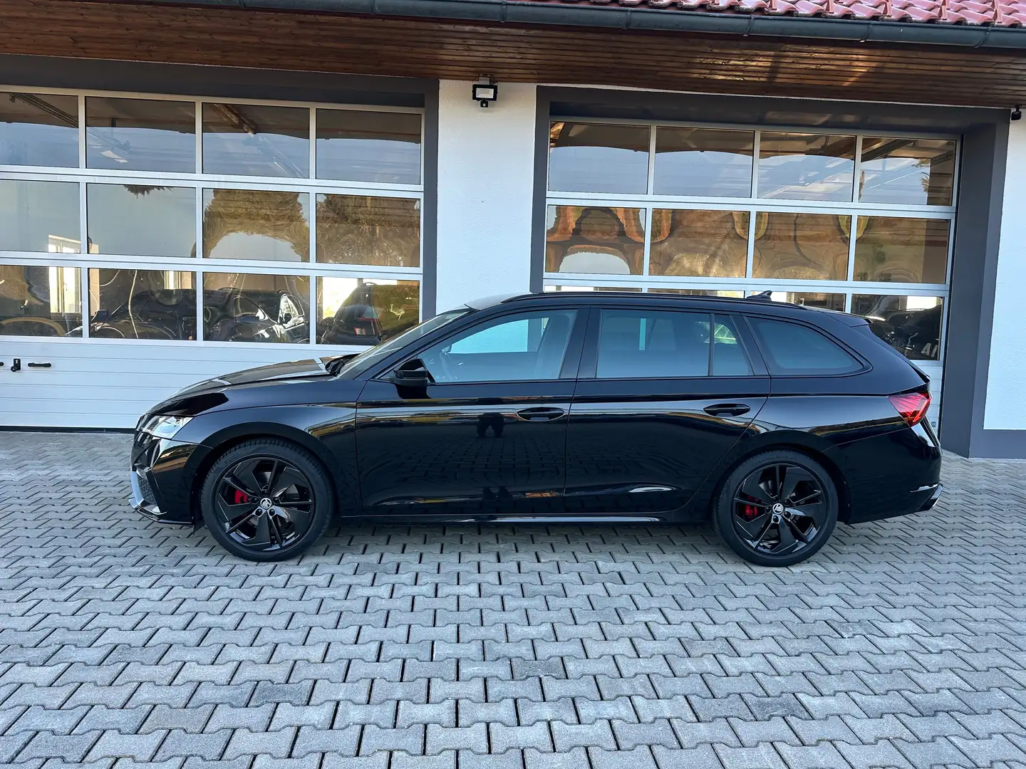 Skoda Octavia RS Combi 2,0 TDI DSG *DIGITAL*STANDHZ*APP*LED*PDC* Schwarz - 2