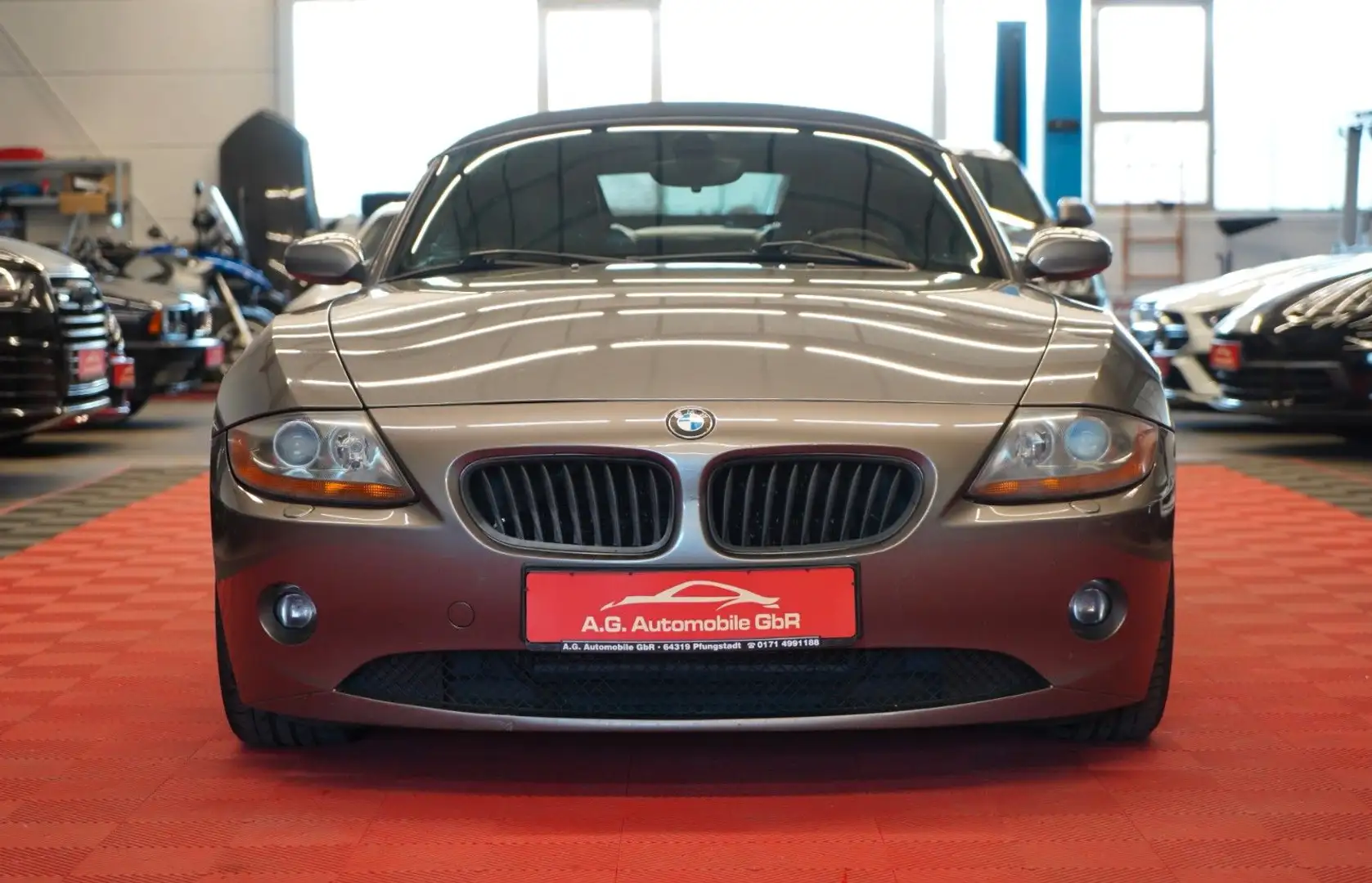 BMW Z4 Roadster 3.0i Xenon*Navi*Tempomat*PDC Grau - 2