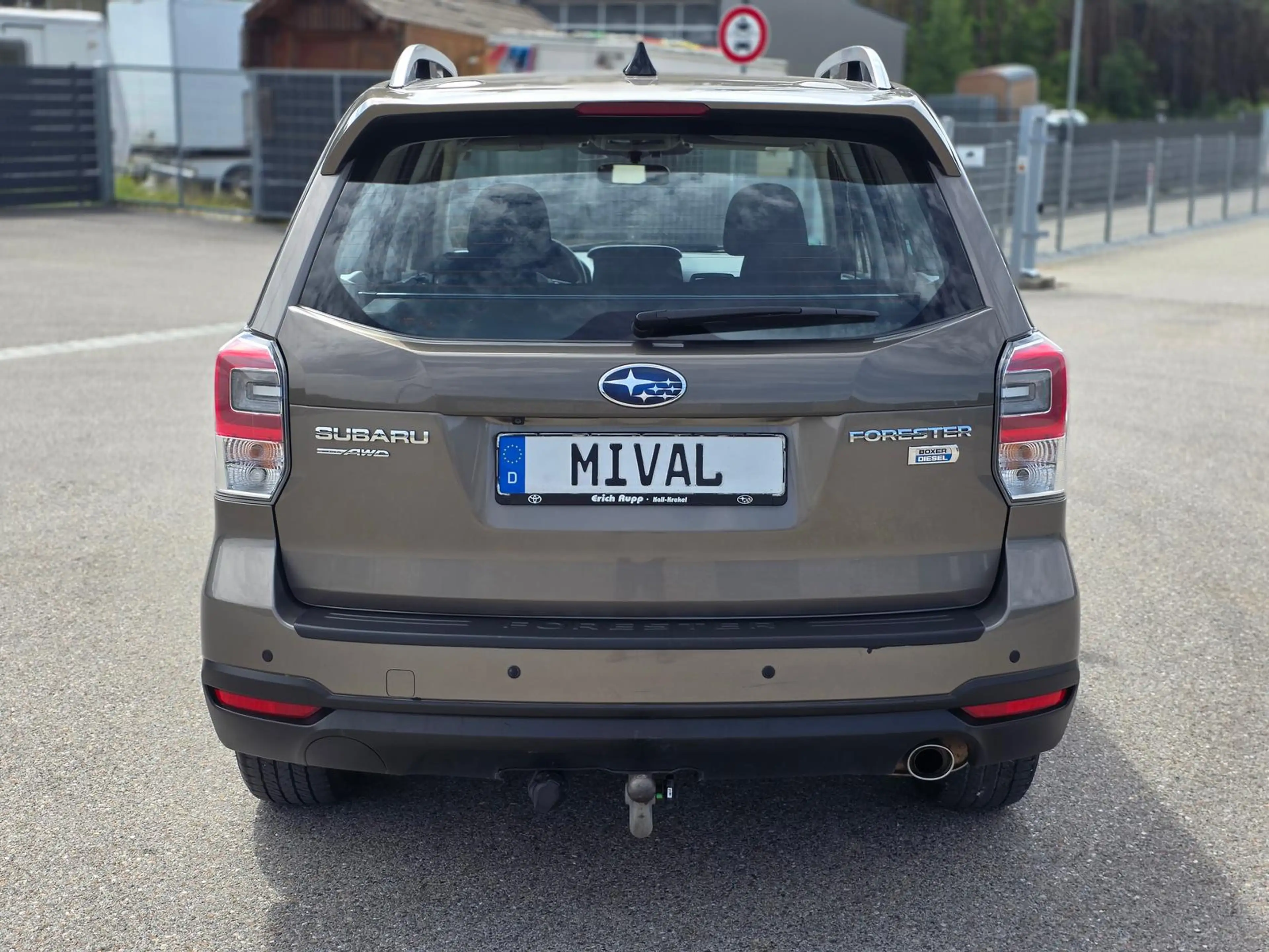Subaru Forester 2.0/Kamera/Service Neu/8-Fach bereift — photo 6