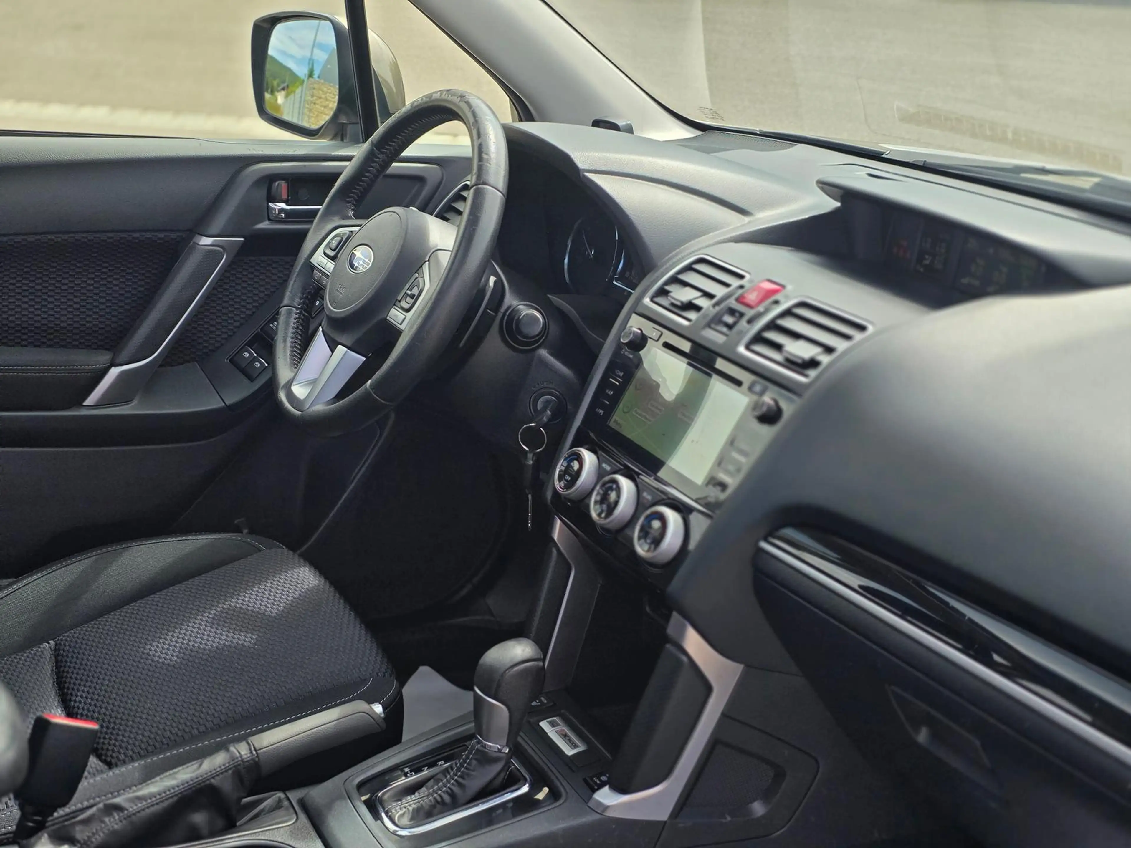 Subaru Forester 2.0/Kamera/Service Neu/8-Fach bereift — photo 14